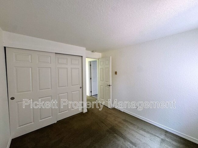 Building Photo - 1700 W Sunn Fjord Ln