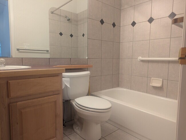 Building Photo - Desirable 55+ Hover Woods Community!