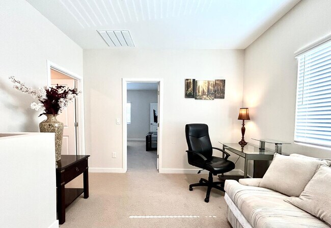 Building Photo - 7508 S 75th Dr