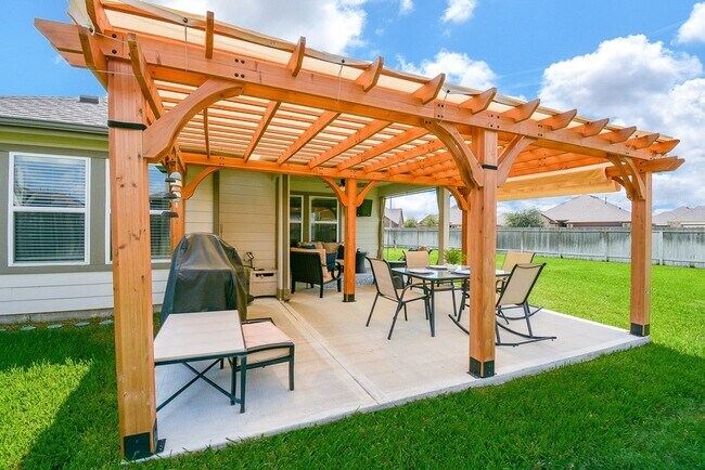 Building Photo - 31430 Stone Ridge Forest Dr