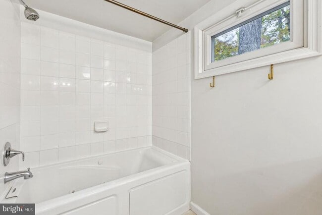 Building Photo - 135 Lizzie Mills Rd