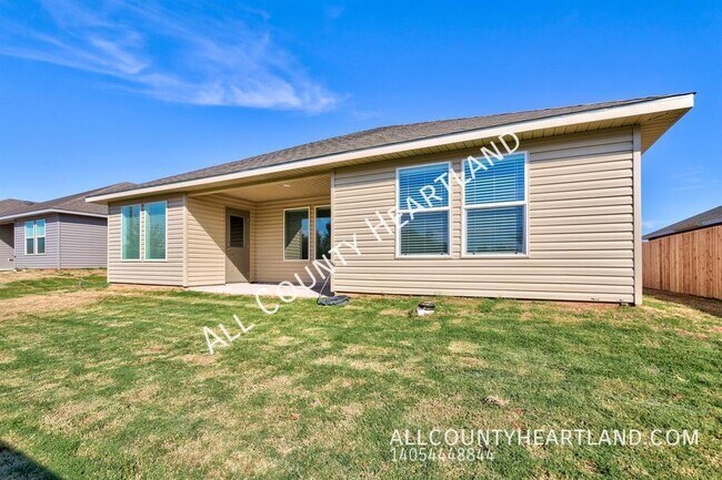 Building Photo - 3425 Molly Dr