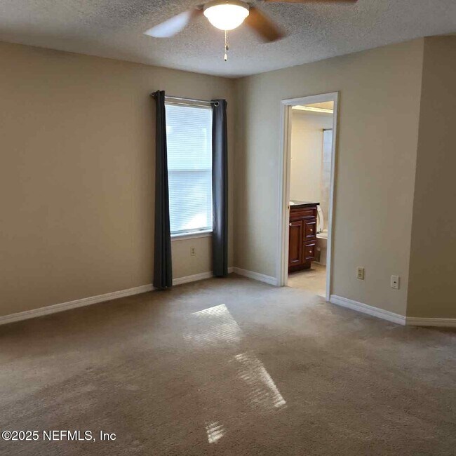 Building Photo - 2210 Captain Kidd Dr