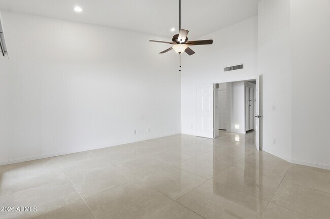 Building Photo - 9714 E Camino Del Santo