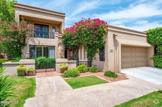Building Photo - 8526 E Vista Del Lago