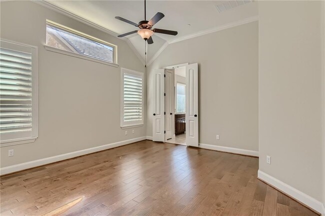 Building Photo - 208 Maxwell Way