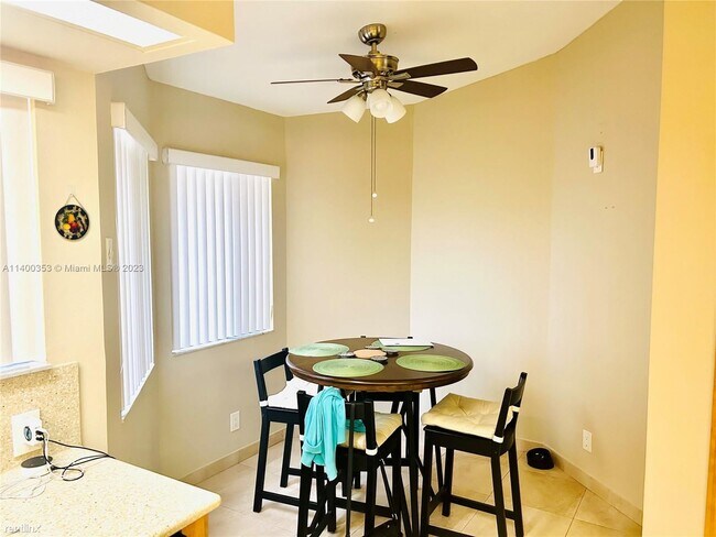 Building Photo - 4 br, 3 bath House - 3491 NW 21st St