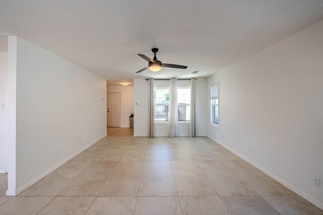 Building Photo - 4929 Black Dr NW