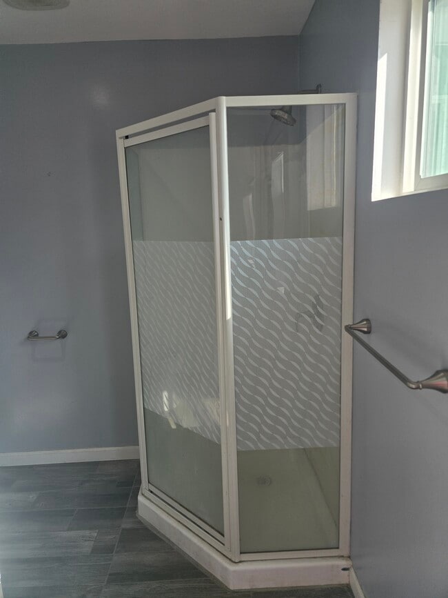 Building Photo - 505 Harding Ave