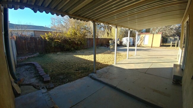 Building Photo - Delightful 3 Bedroom, 1 Bathroom Home in t...
