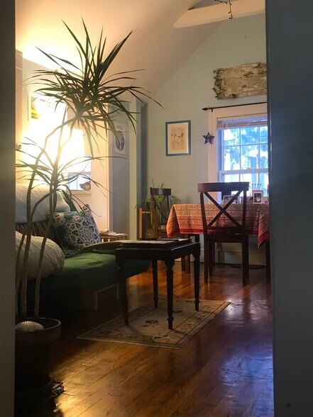 Building Photo - 189 South St