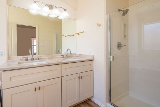 Building Photo - Move-In Ready Beauty Available Now!