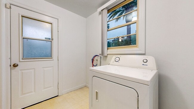 Building Photo - PURE Property Management -  Charming 2BR/1...