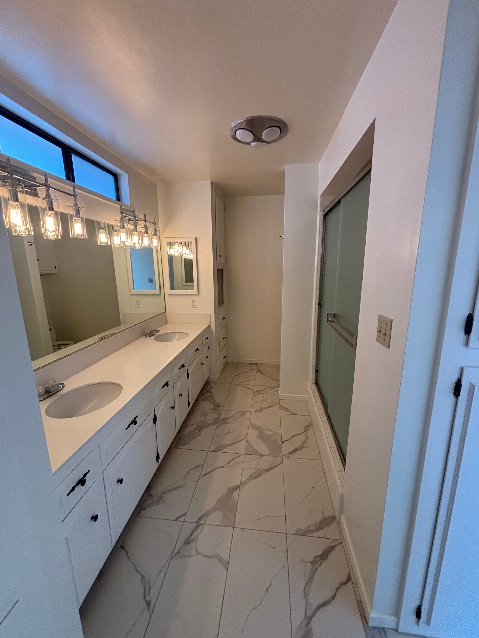 Master Bath - 312 18th St