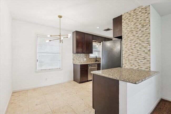 Building Photo - 4913 Nina Lee Ln