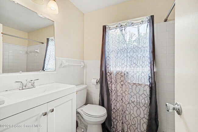 Building Photo - 2425 Heritage Dr
