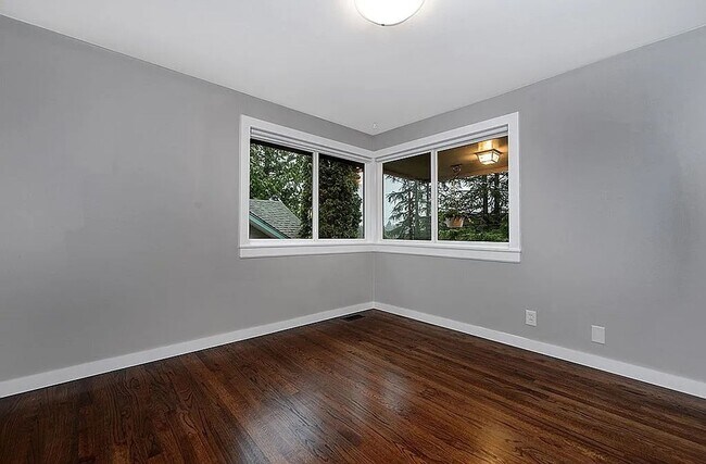 Building Photo - Classic Fauntleroy Home on a Spacious Lot ...