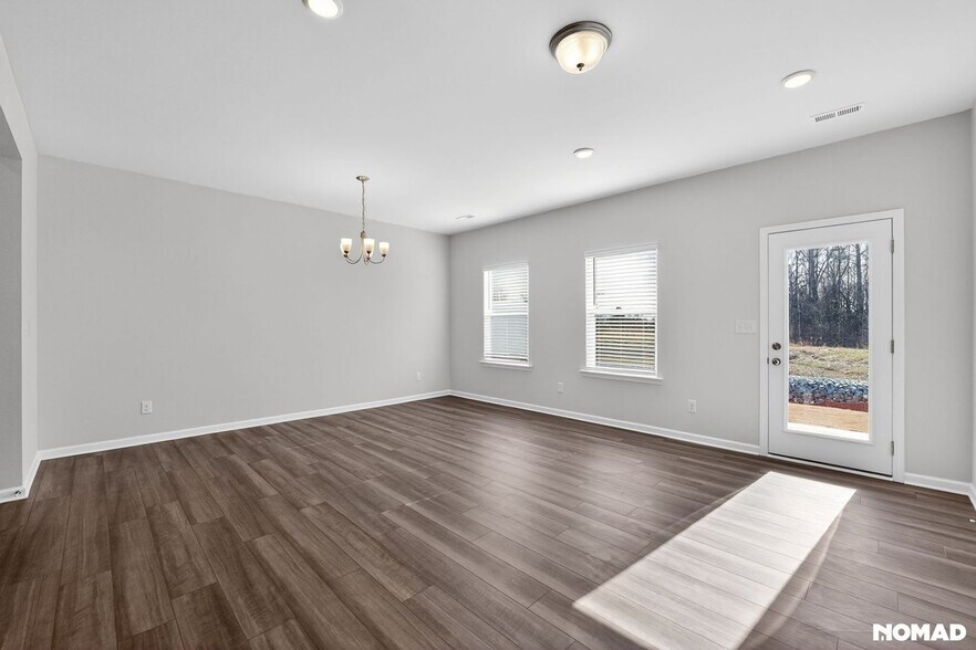 Building Photo - 6028 Jasmine Br Rd