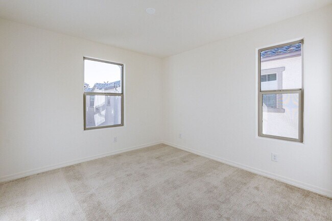 Building Photo - Three Bedrooms! Newer Neighborhood - conve...