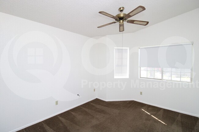 Building Photo - 4026 W Avenida Del Sol