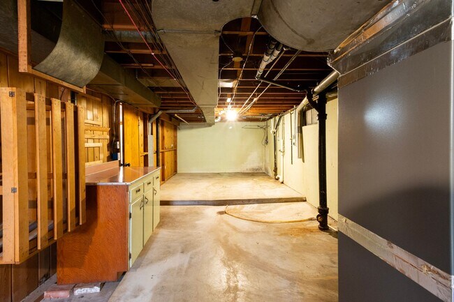 Building Photo - Charming Ranch Home with a great yard in Desirable Southwest Columbia