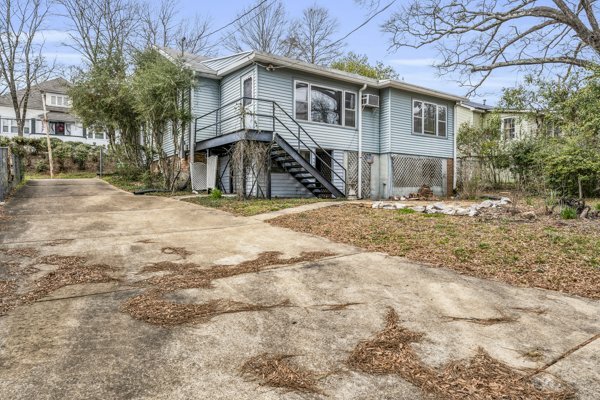 Building Photo - 710 10th St N