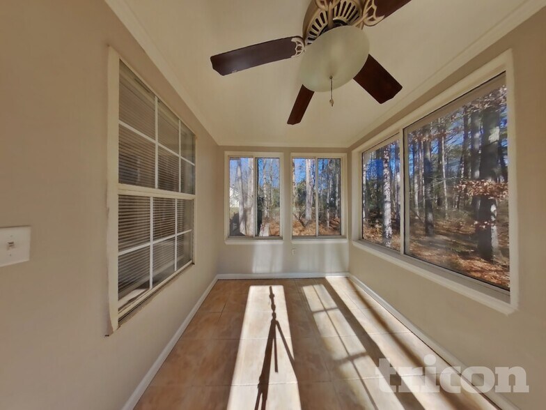 Building Photo - 97 Pastel Ct