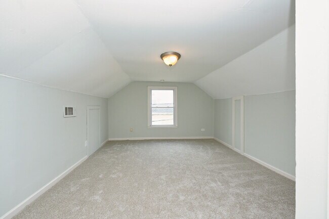 Building Photo - Renovated East Nashville Home | 3BR + Washer/Dryer + Off-Street Parking