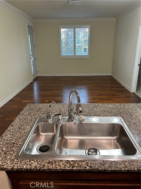 Building Photo - 1356 Scholarship