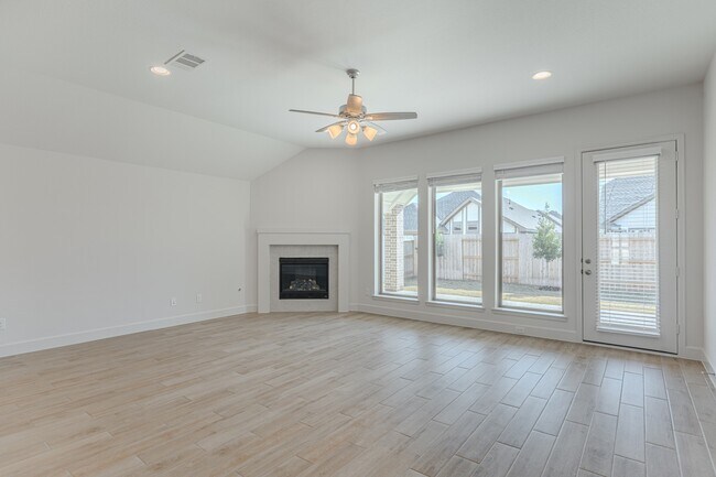 Building Photo - 1151 Beals Crk St