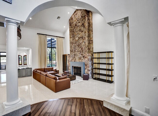 Building Photo - 9210 Equus Cir