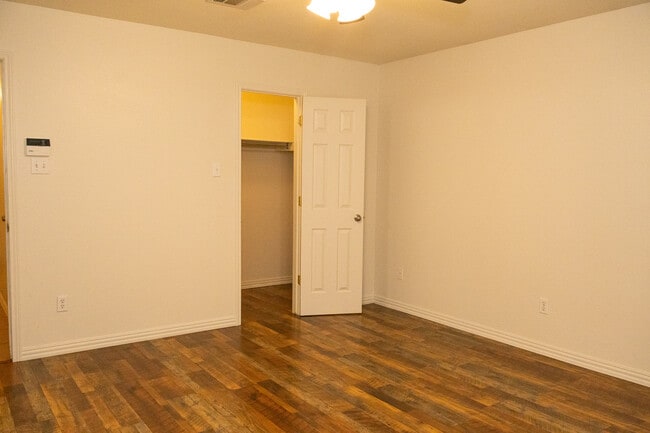 Building Photo - 1613 Apollo Cir