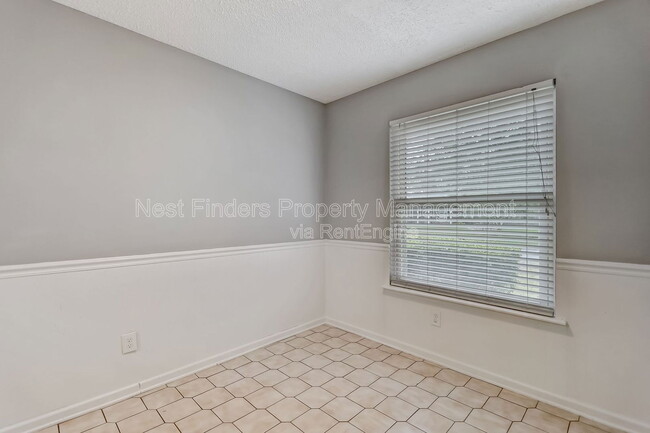 Building Photo - 10855 Mandarin Station Dr W