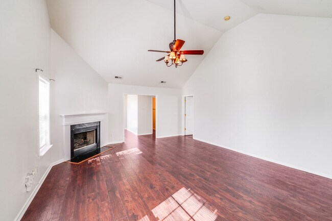 Building Photo - Your Haven Awaits in Havenbrook – Modern 4...