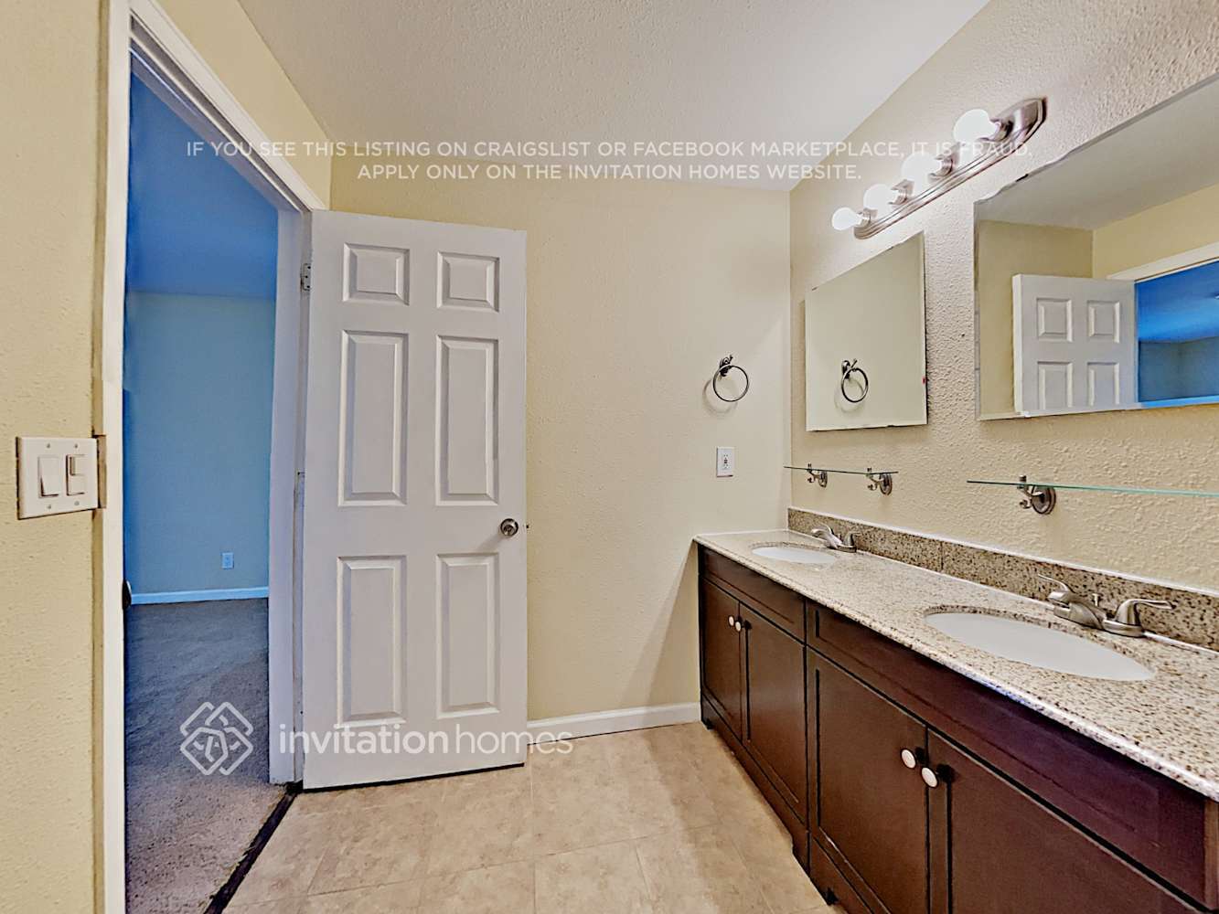 Building Photo - 17579 E Temple Dr