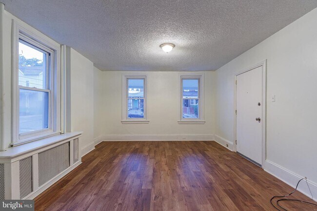 Building Photo - 101 N 6th St