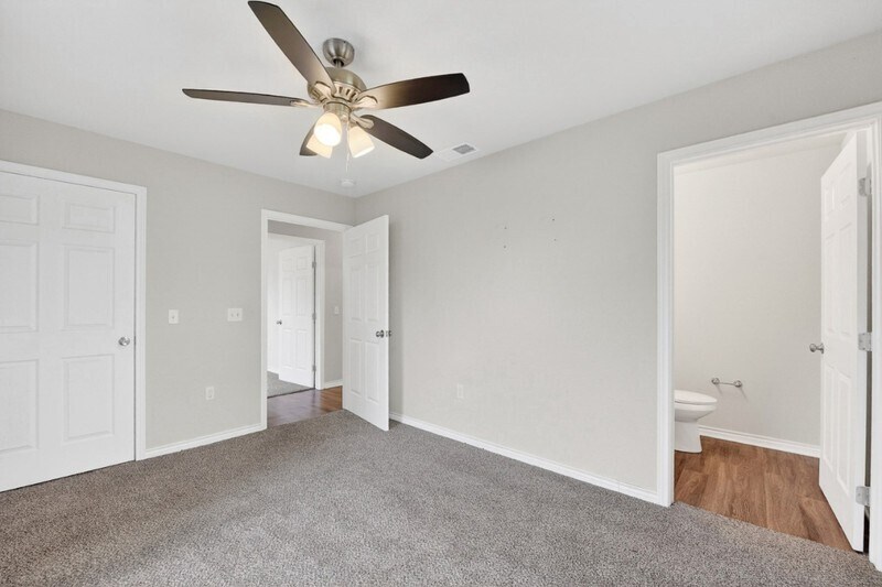 Building Photo - 317 Jones St