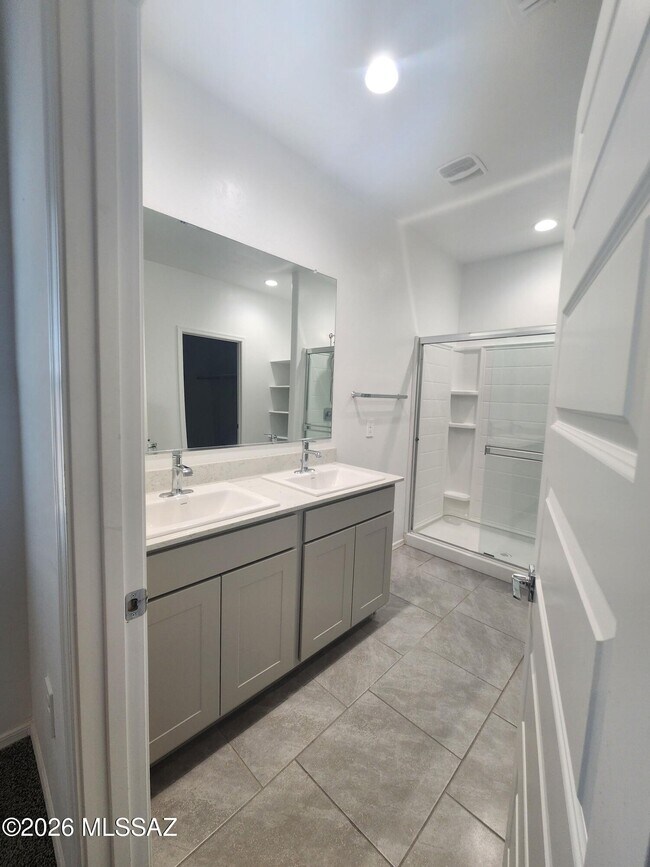 Building Photo - 3463 N Kellen Cyn Ct