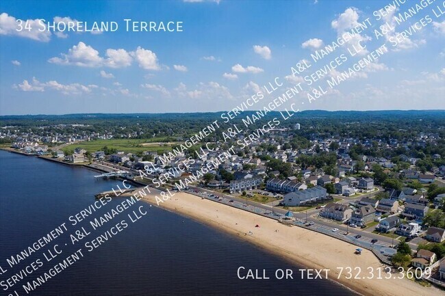 Building Photo - 34 Shoreland Terrace