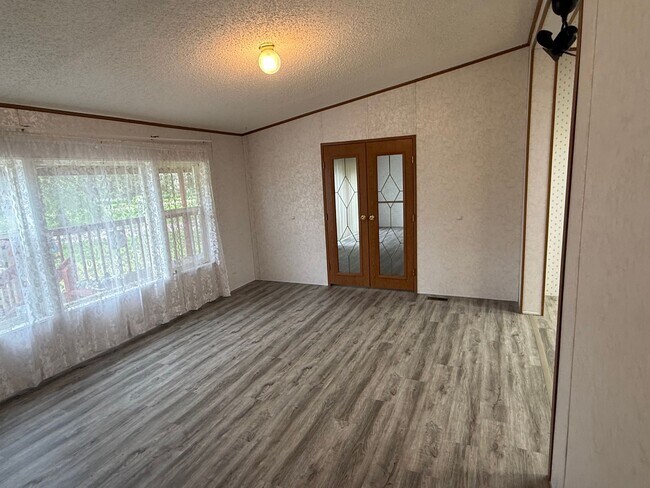 Building Photo - 3 Bedroom, 2 Bath Home for Rent