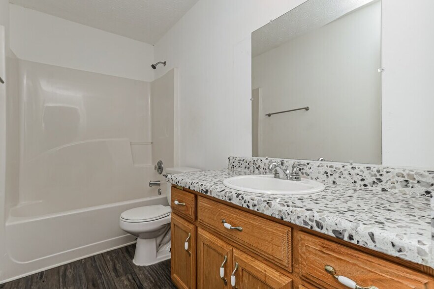 Building Photo - 437 Camella Cir