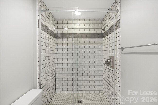 Building Photo - 1320 Fillmore Ave