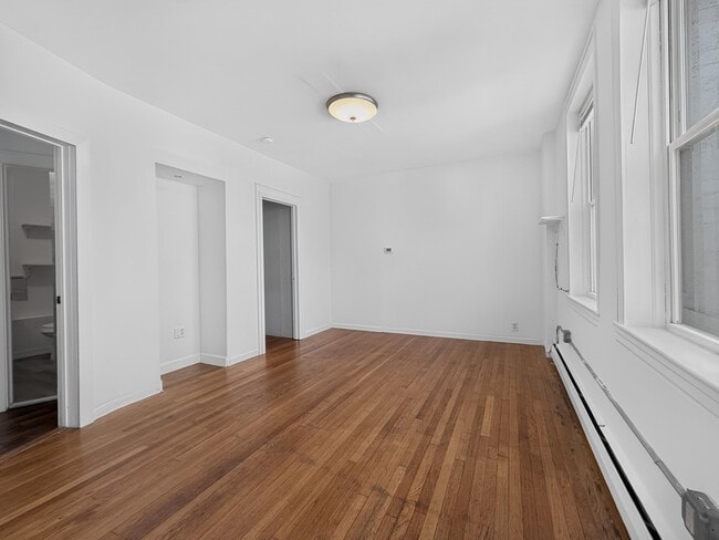 Building Photo - 352 Avenue C