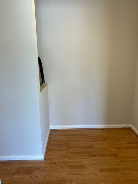 Building Photo - 4919 NW Forlano St