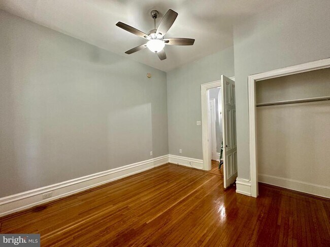 Building Photo - 146 Sumac St