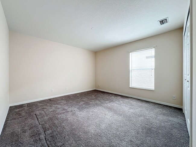 Building Photo - 2250 Chinaberry Cir SE