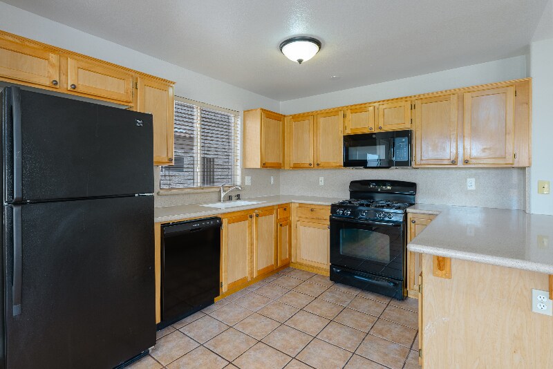 Building Photo - 8436 Orchard Ridge Ave