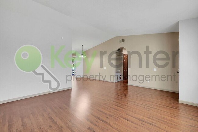 Building Photo - 7137 Reyn Oaks Way