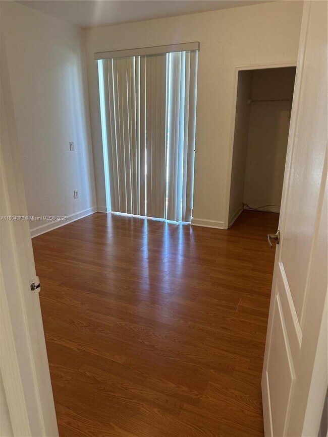 Building Photo - 4311 SW 160th Ave