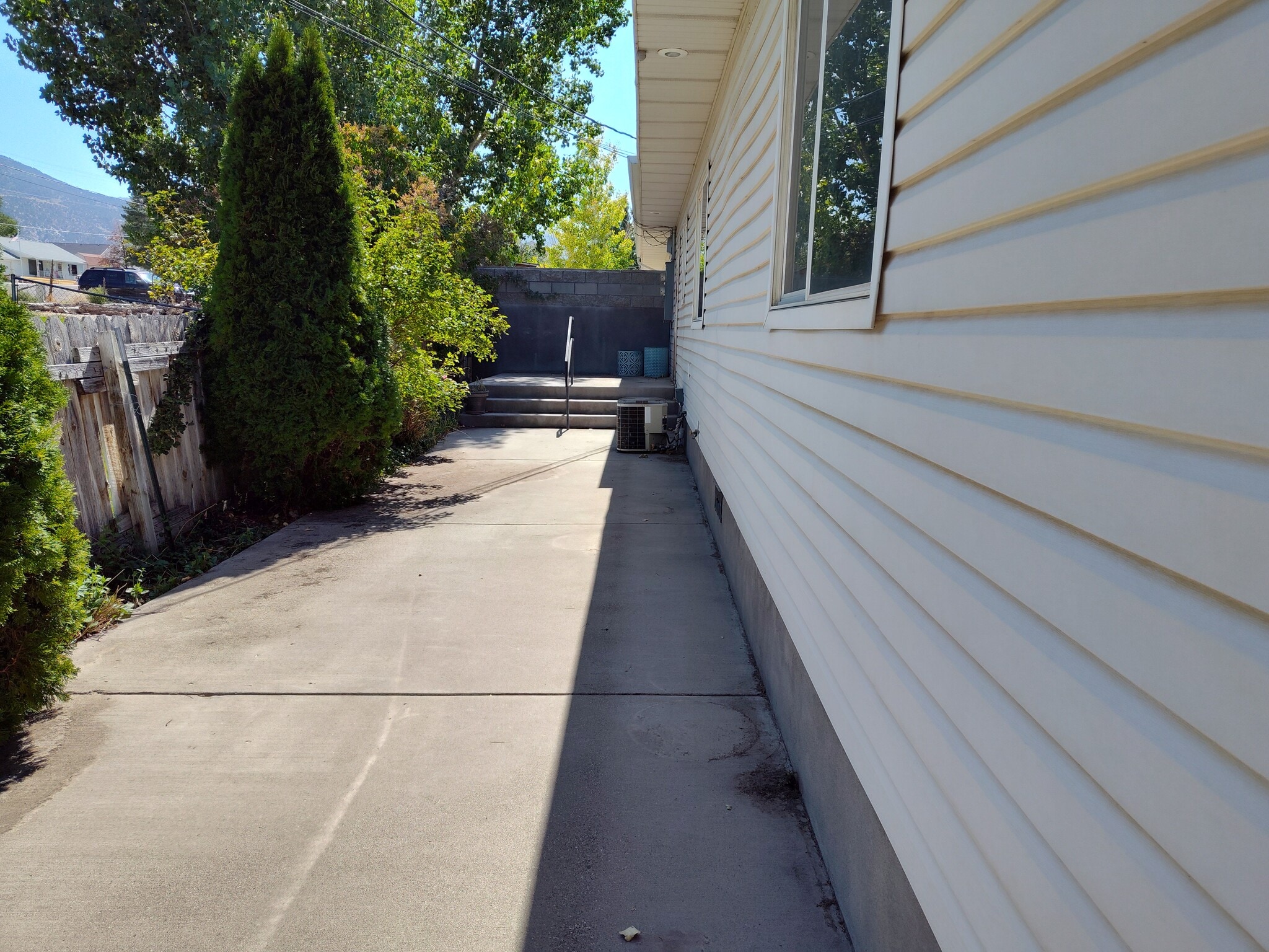 Building Photo - 280 E 400 S